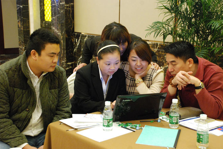高瞻遠(yuǎn)矚，移攬?zhí)煜? 2014年百度移動(dòng)推廣峰會(huì)會(huì)議報(bào)道